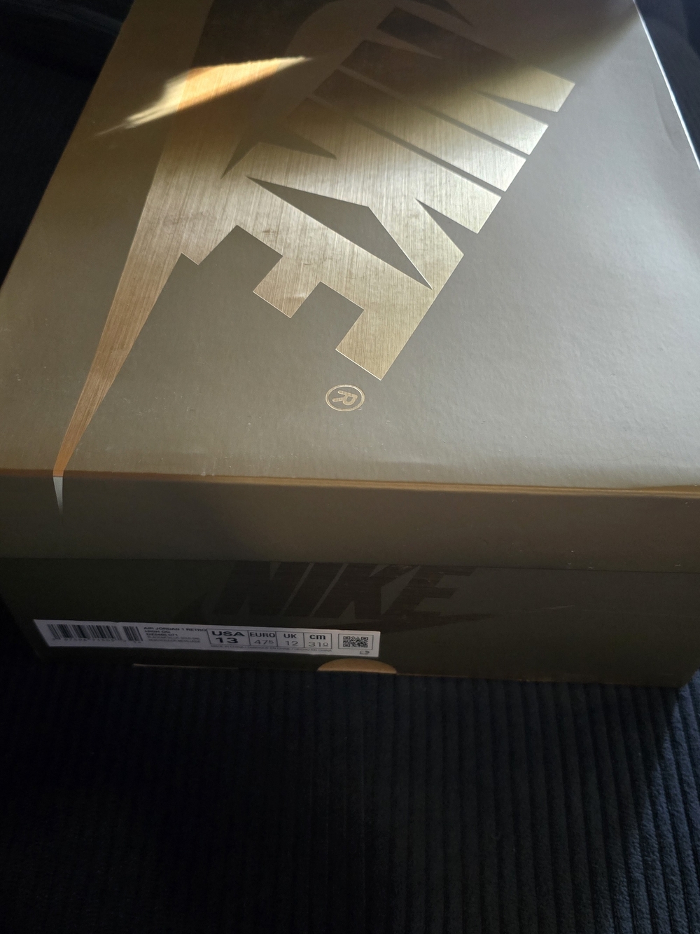 Air Jordan 1 High Og Mens Size 13 - Picture 3 of 4